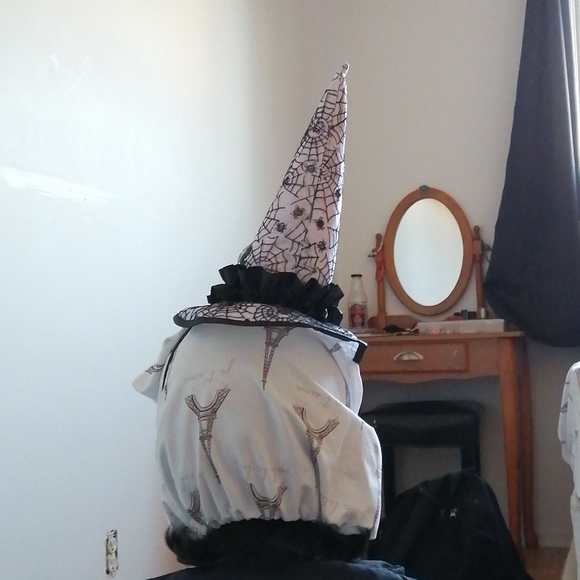 Halloween witch hat - Picture 2 of 4